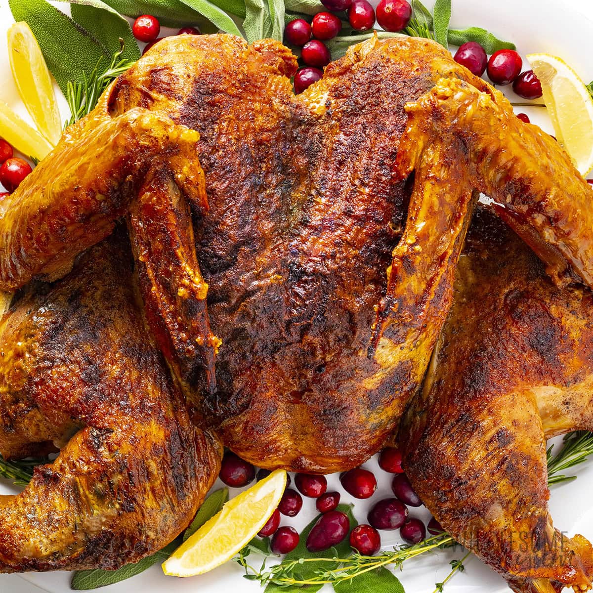 Achieve Crispy Skin & Juicy Meat with Easy Spatchcock Turkey